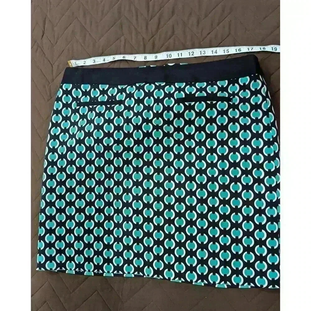 Midi Mod green black and white patterned skirt by Worthington size 14P NWOT
